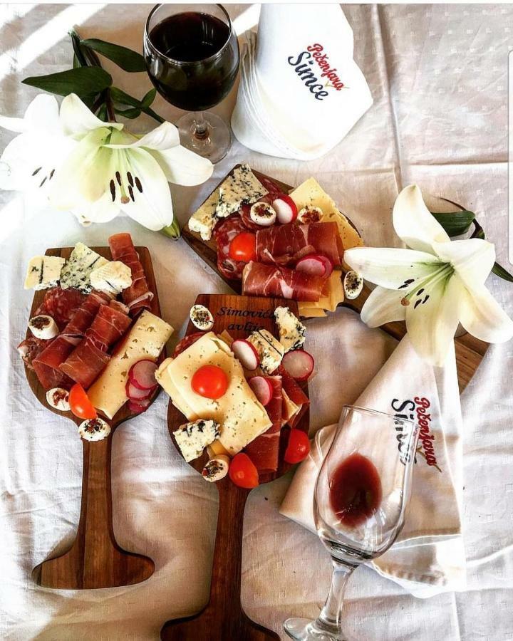 Konaciste Simce Acomodação com café da manhã Kraljevo Exterior foto