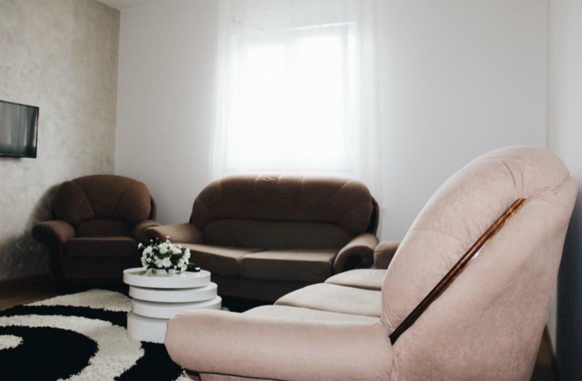 Konaciste Simce Acomodação com café da manhã Kraljevo Exterior foto